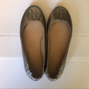 Tory Burch Reva flat in pewter SZ 7-1/2